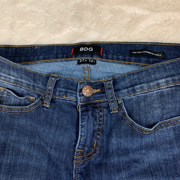 Urban Outfitters BDG Midrise Cigarette Ankle Jeans - Picture 3 of 6